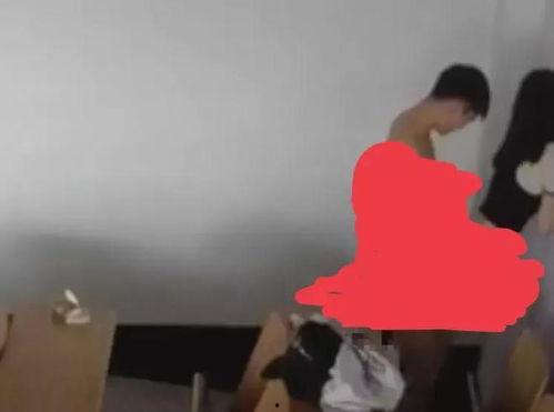 学院教室吃瓜事件视频,一窥学院教室吃瓜事件背后的故事
